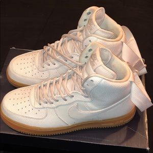 High top Air Force 1